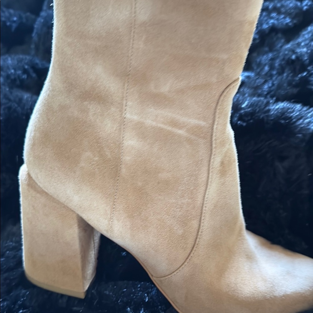 Stuart Weitzman Tan Suede Knee-High Boots - Picture 7 of 12